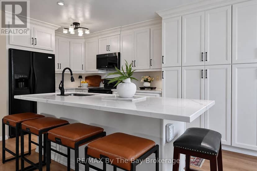 84 Wesley Avenue — photo 6 of 40
