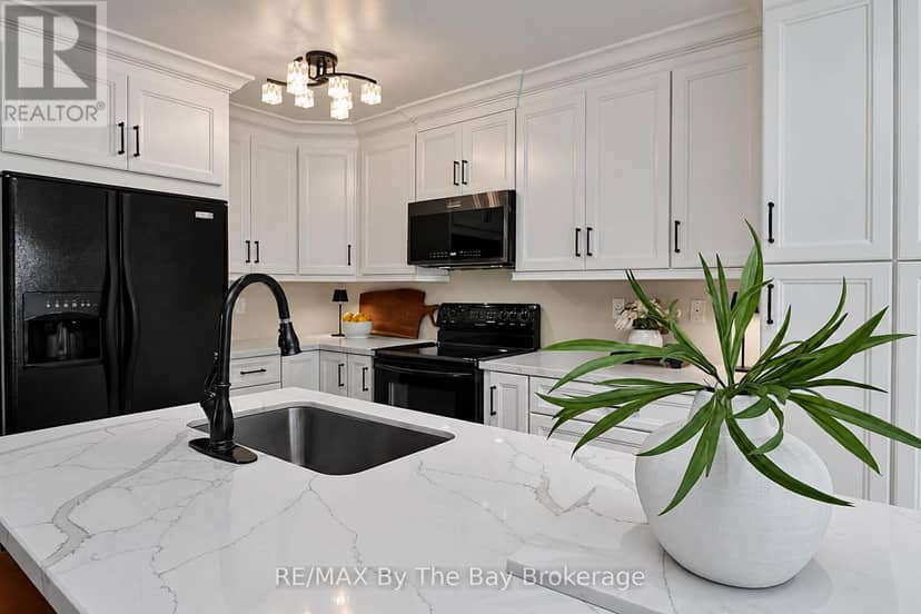 84 Wesley Avenue — photo 8 of 40