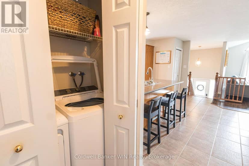 114 Bellamy Crescent — photo 15 of 32