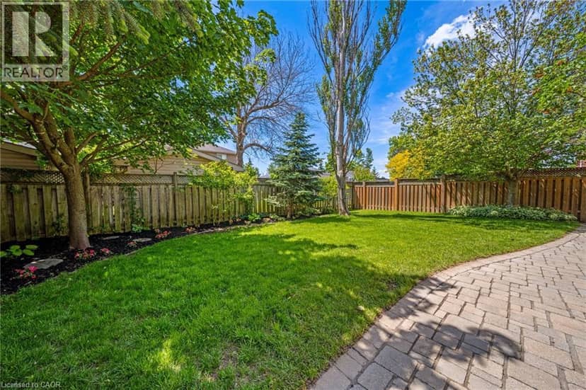 6 SCOTTSWOOD Lane — photo 37 of 40