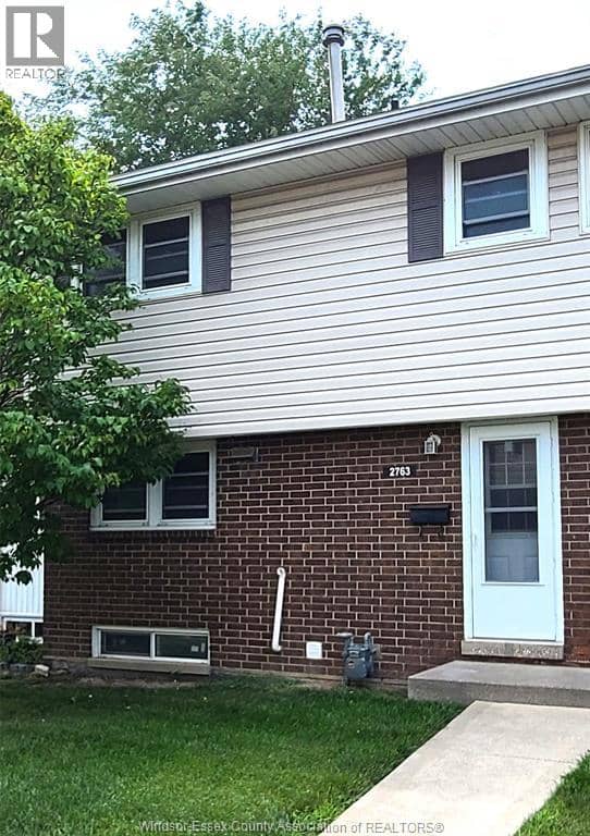2763 MEADOWBROOK LANE Unit# 14 — photo 2 of 16