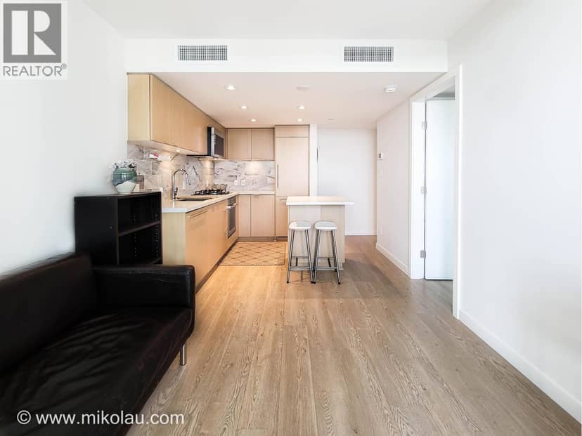 17XX 8189 CAMBIE STREET, Vancouver