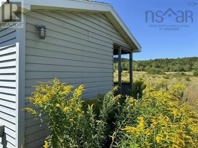5907 395 Highway — photo 15 of 21