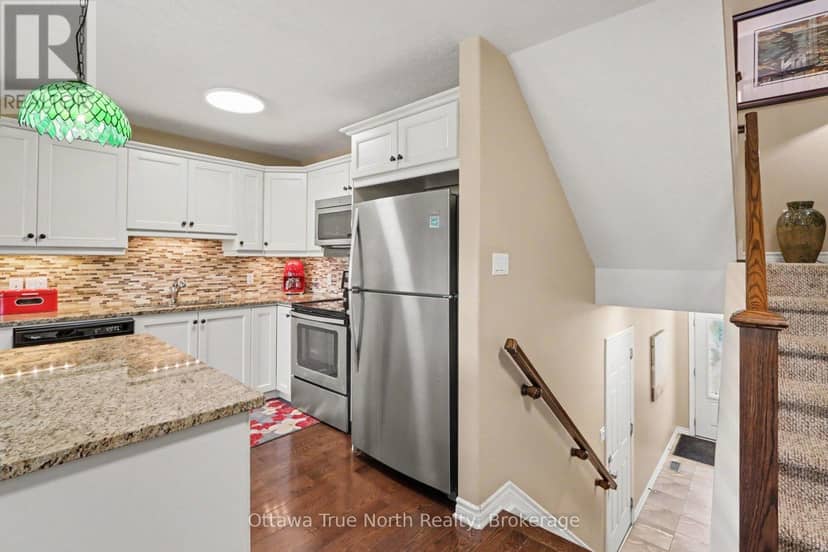 514 Stanley Brothers Street — photo 11 of 32