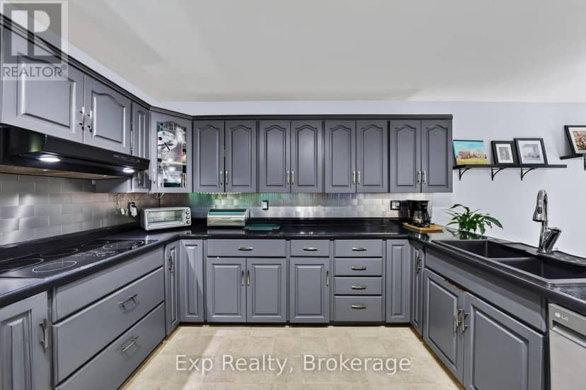 1745 Lazier Road — photo 5 of 40