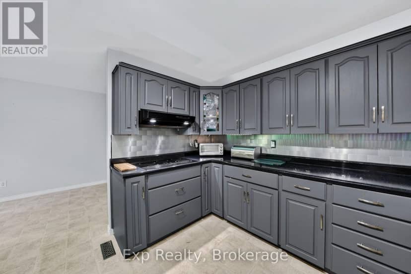 1745 Lazier Road — photo 8 of 40