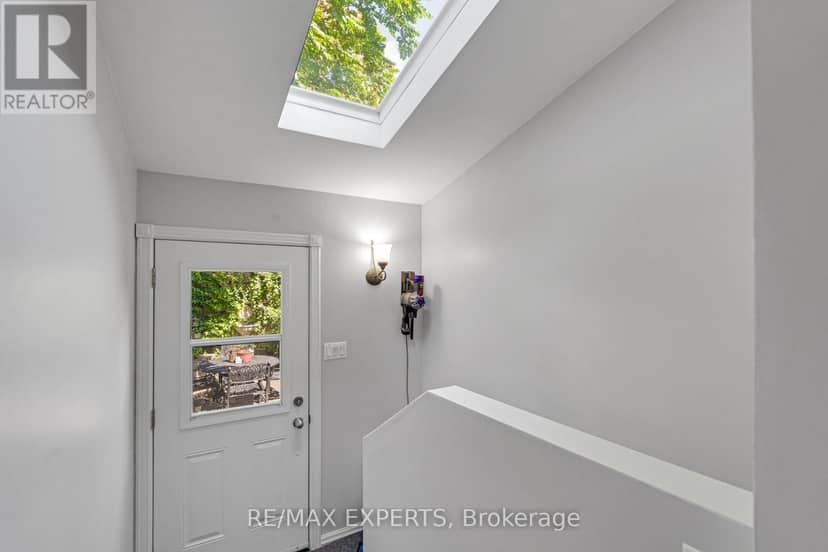 54 Marchmount Road — photo 19 of 40