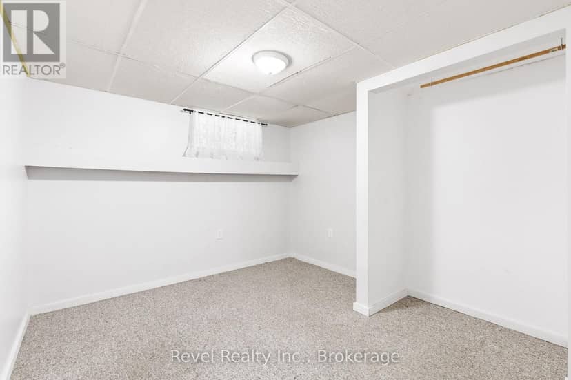 101 Bolsover Road — photo 32 of 40