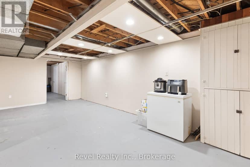 101 Bolsover Road — photo 33 of 40