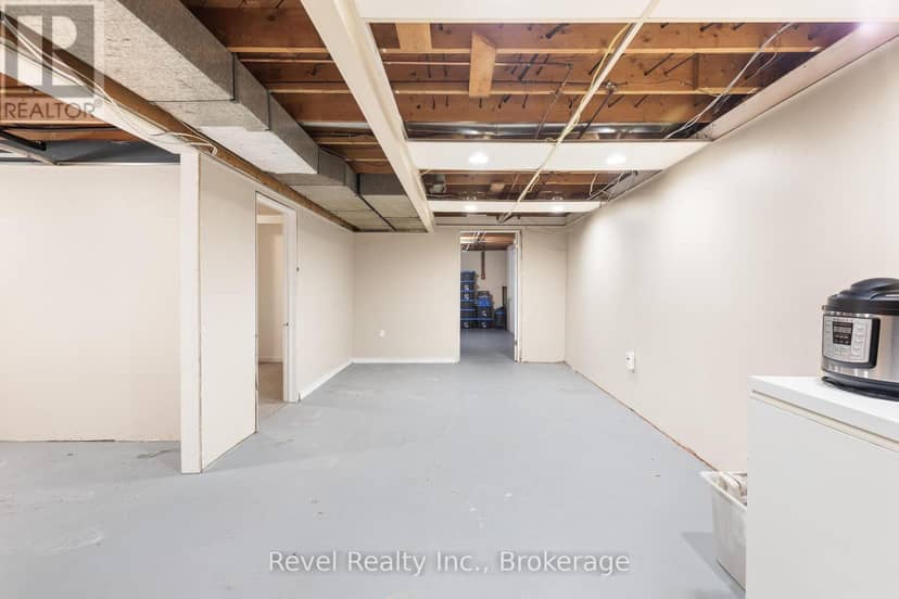 101 Bolsover Road — photo 35 of 40