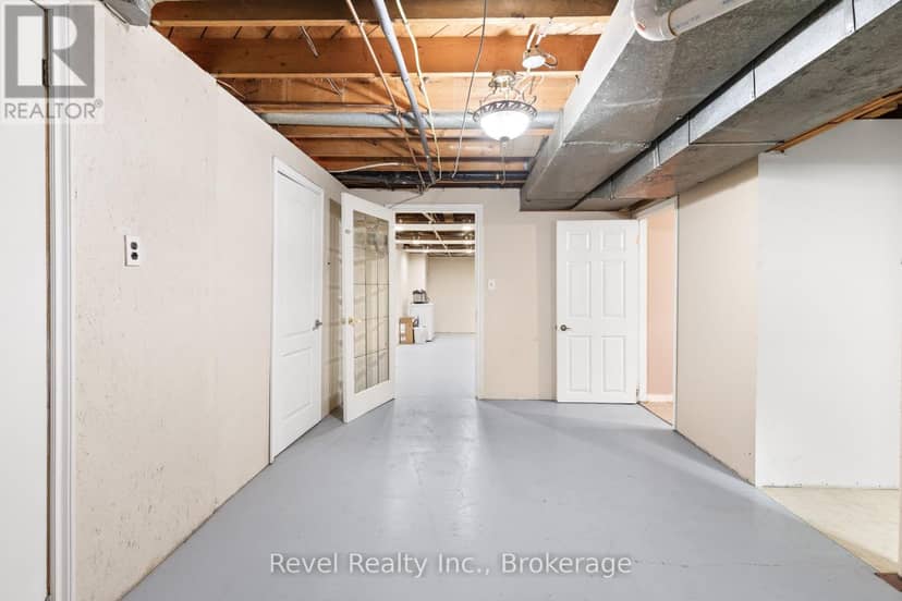 101 Bolsover Road — photo 36 of 40