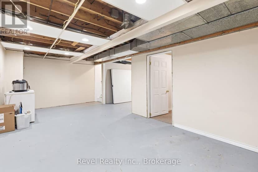 101 Bolsover Road — photo 38 of 40