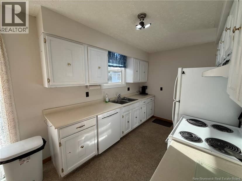 104 Manor Court — photo 7 of 25