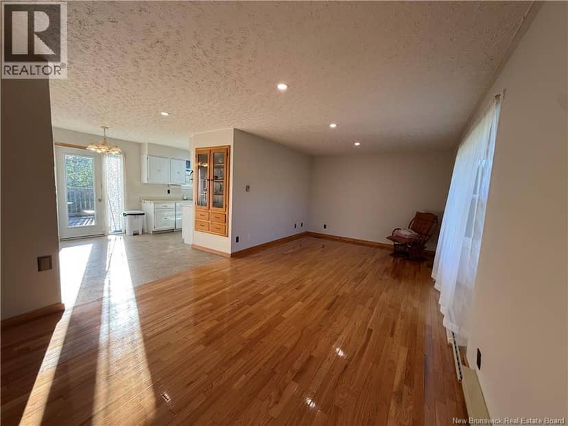104 Manor Court — photo 8 of 25