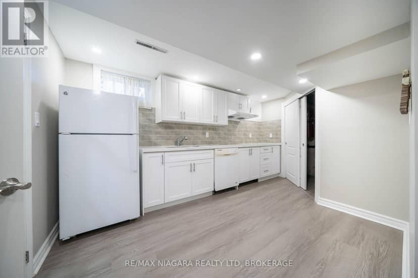 8 Fernwood Terrace — photo 31 of 40