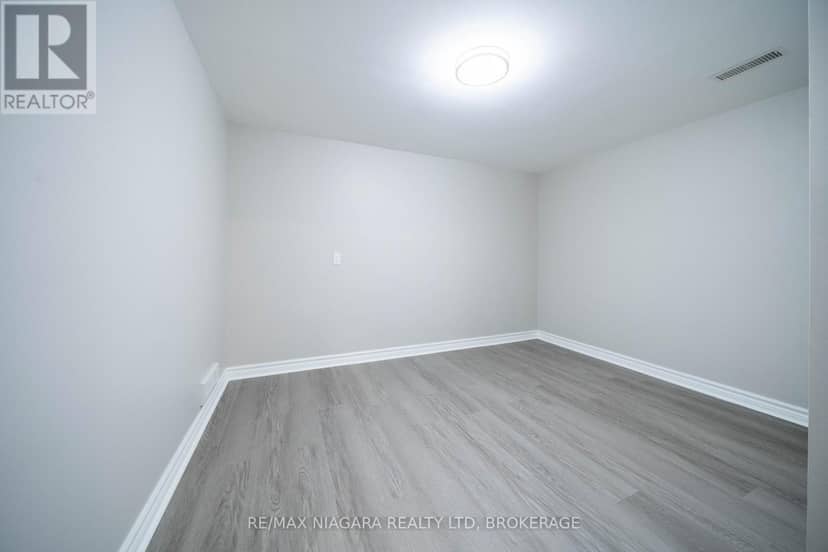 8 Fernwood Terrace — photo 37 of 40