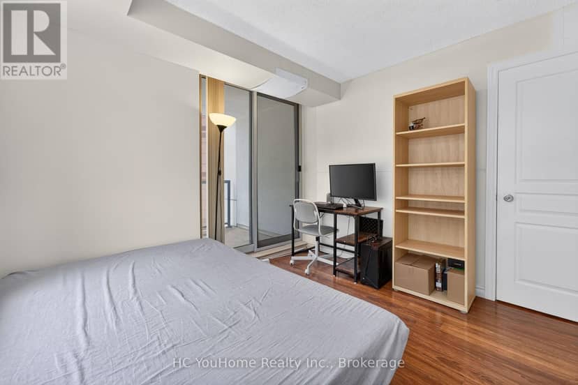 607 - 801 Bay Street — photo 14 of 25