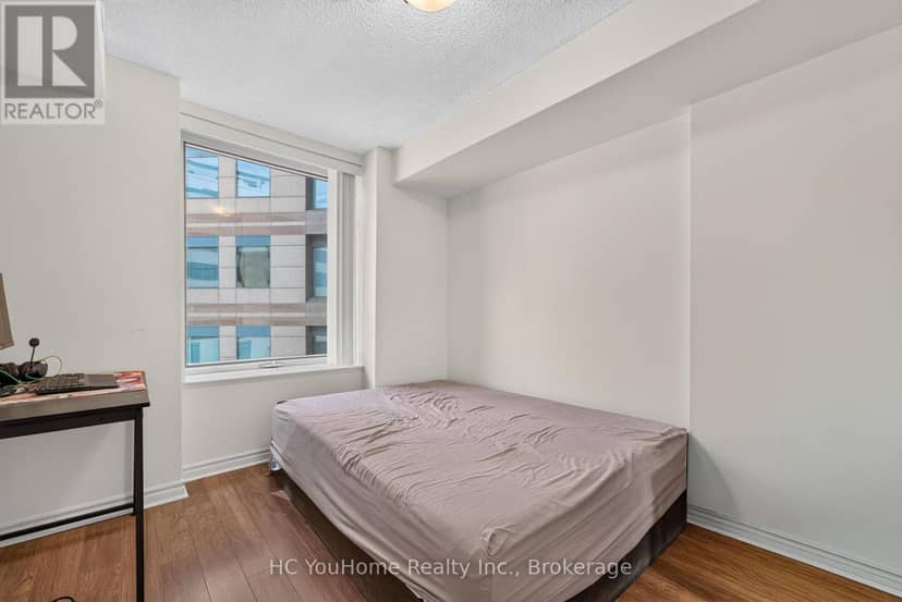 607 - 801 Bay Street — photo 16 of 25