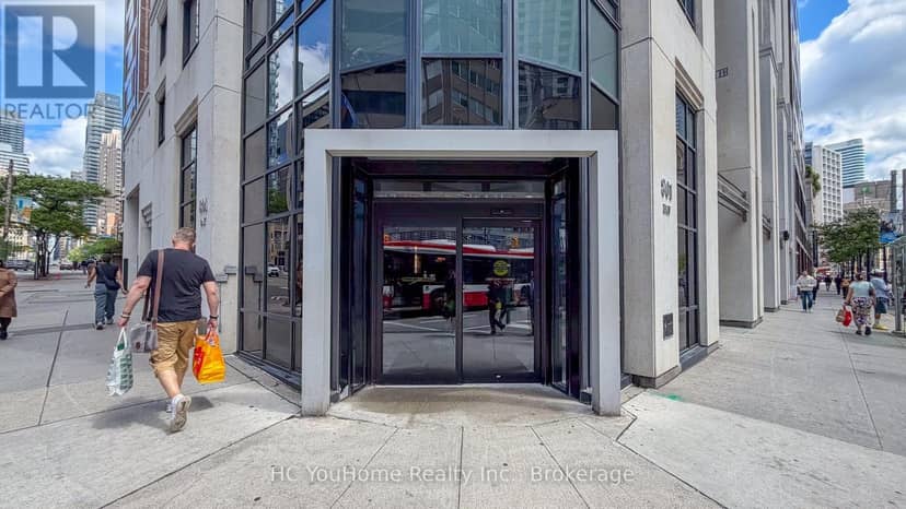 607 - 801 Bay Street — photo 2 of 25