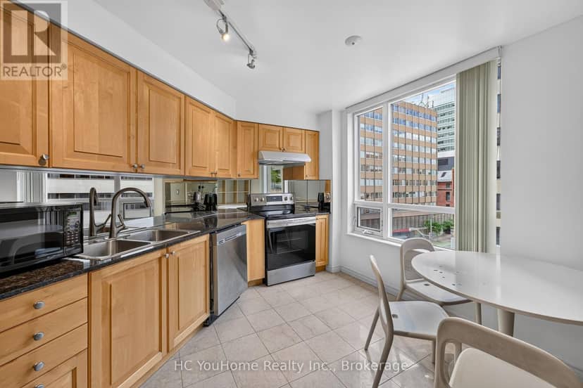 607 - 801 Bay Street — photo 6 of 25