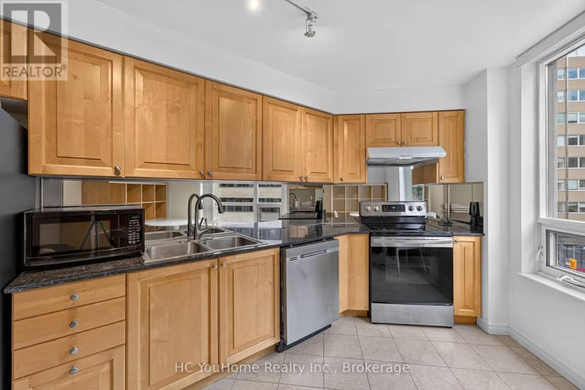 607 - 801 Bay Street — photo 7 of 25