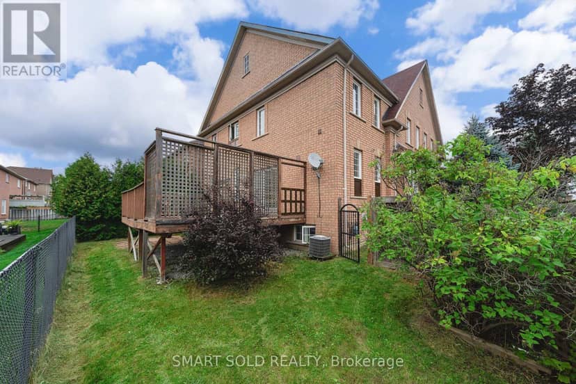 16 Courtney Crescent — photo 37 of 39