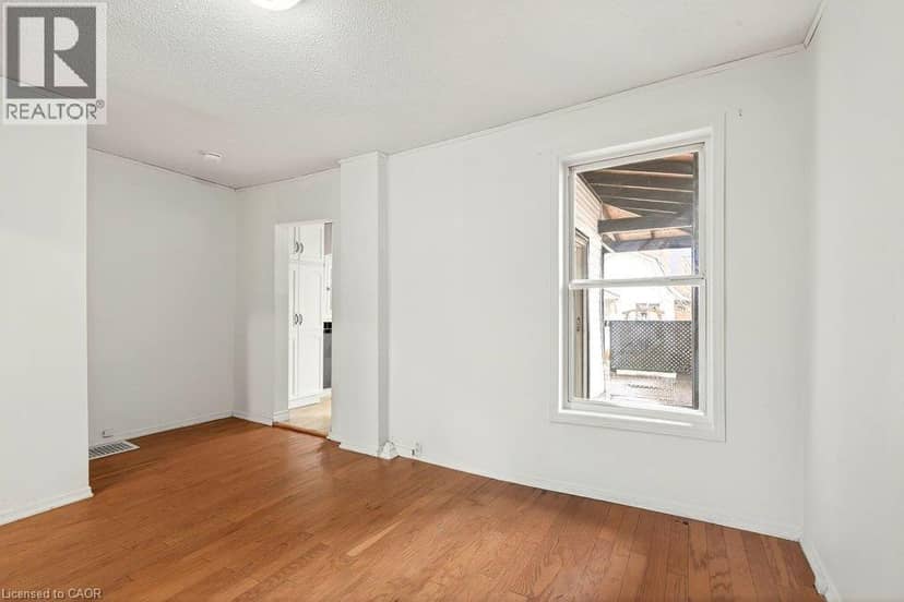 23 FREDERICK Avenue — photo 10 of 32