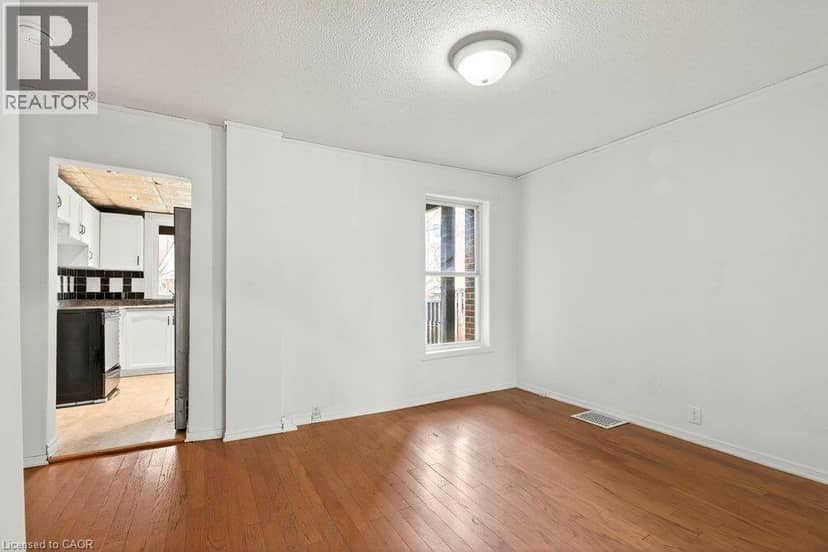 23 FREDERICK Avenue — photo 11 of 32