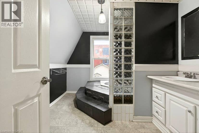 23 FREDERICK Avenue — photo 21 of 32