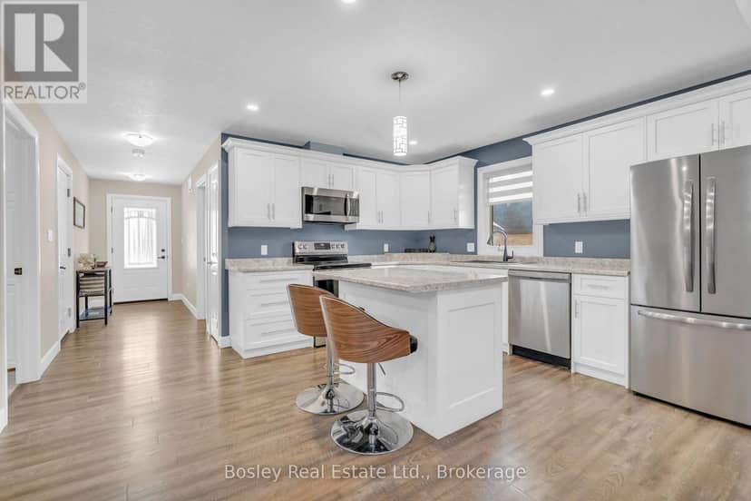 420 Victoria Street — photo 11 of 40