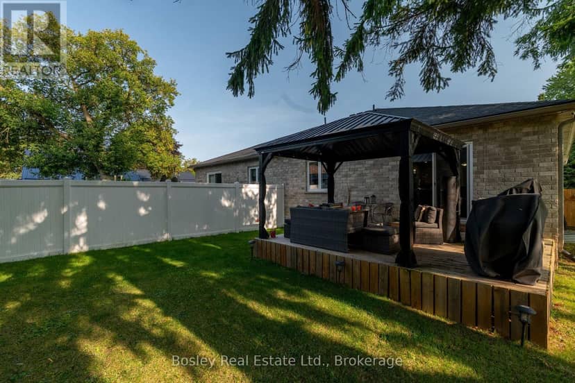 420 Victoria Street — photo 31 of 40