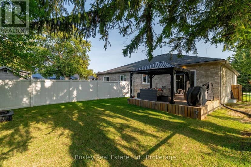 420 Victoria Street — photo 34 of 40
