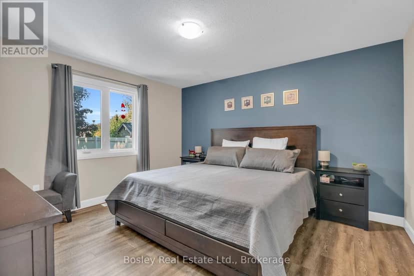 420 Victoria Street — photo 9 of 40