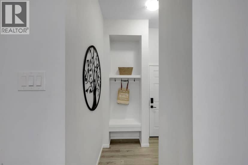 610 Southwinds Close SW — photo 16 of 40