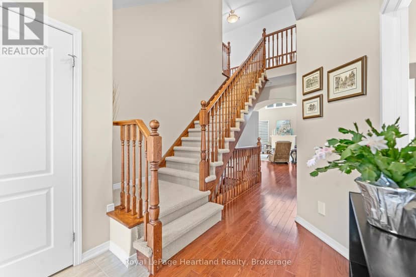 10 Macpherson Avenue, Huron East, photo 6