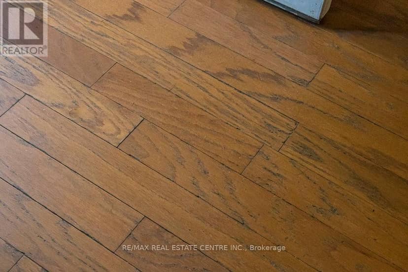 23 Frederick Avenue — photo 4 of 35