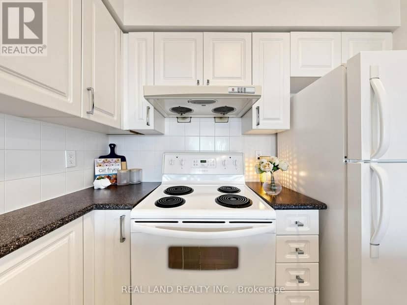 805 - 60 Brian Harrison Way — photo 15 of 40