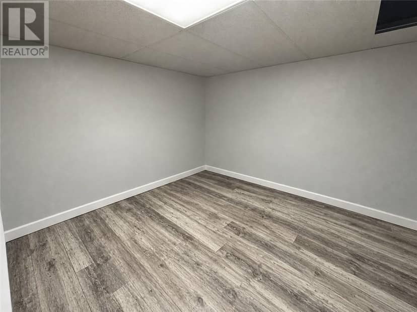 145 Dufferin Street — photo 16 of 16