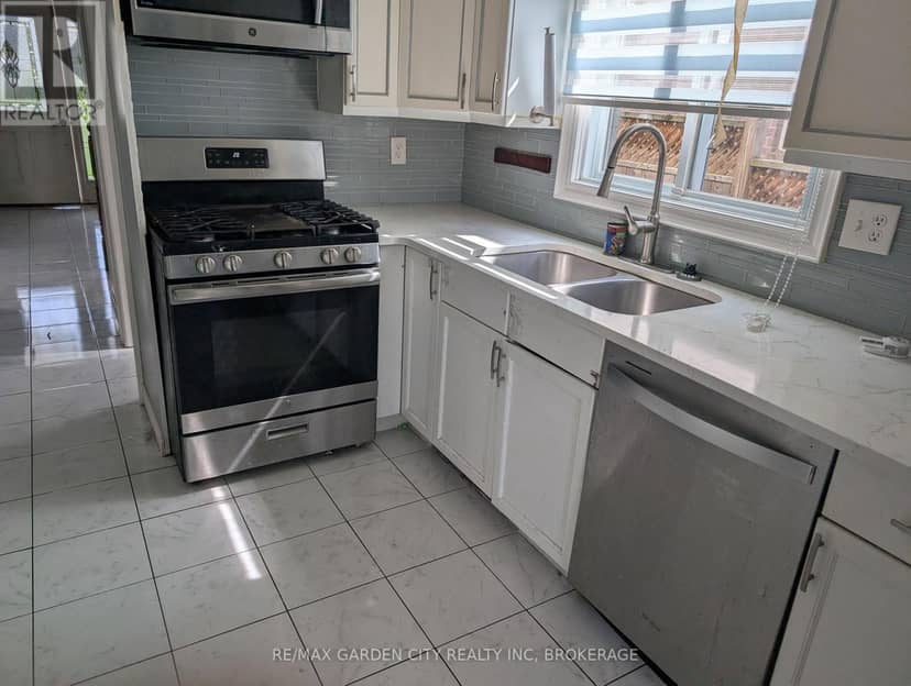 158 Summers Drive — photo 3 of 20