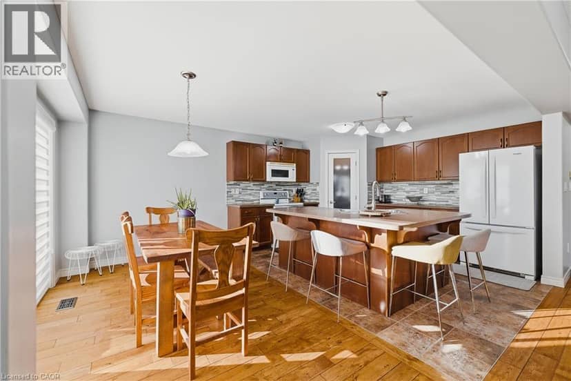 23 DOON CREEK Street — photo 3 of 40