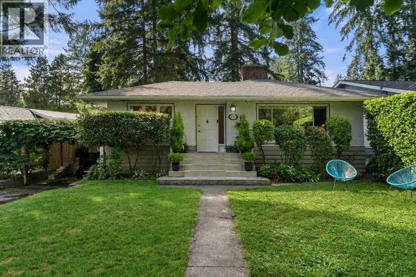 2011 BRIDGMAN AVENUE, North Vancouver