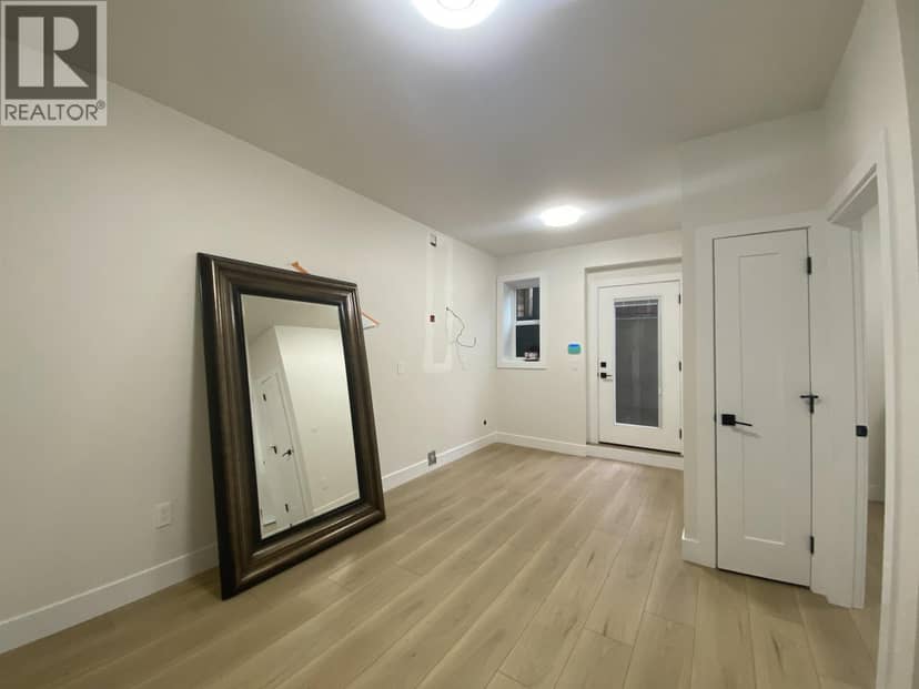 1 Bed Suite 7542 LINDRICK COURT, Burnaby