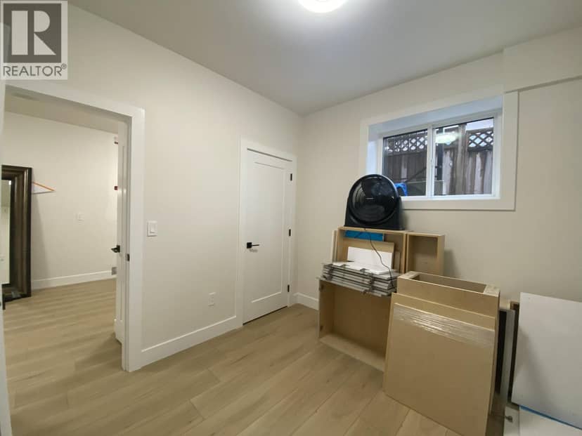 1 Bed Suite 7542 LINDRICK COURT, Burnaby, photo 4
