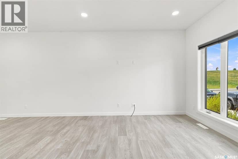 1070 Brighton GATE — photo 3 of 39