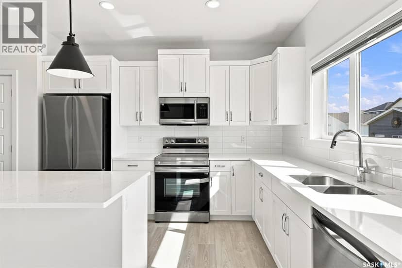 1070 Brighton GATE — photo 8 of 39