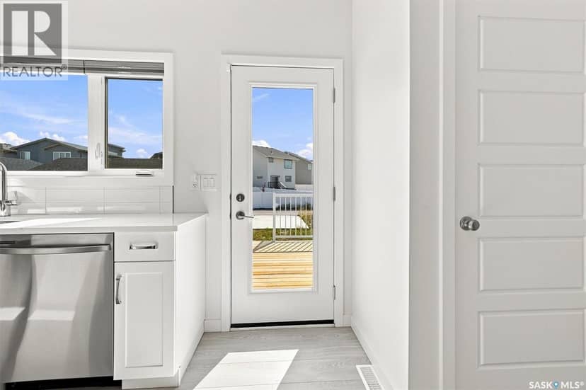 1070 Brighton GATE — photo 12 of 39