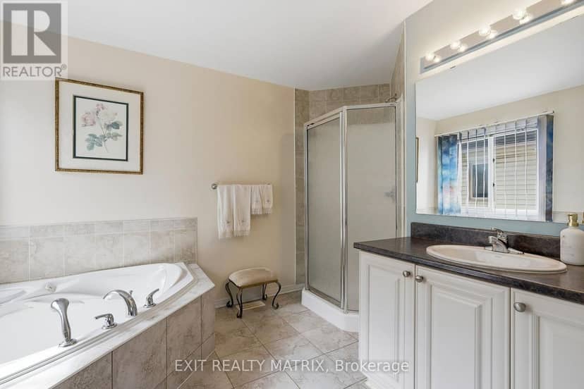 2310 Glandriel Crescent — photo 29 of 40