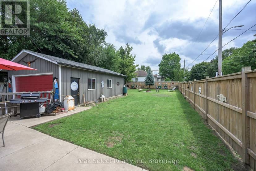 1345 Trafalgar Street — photo 7 of 37