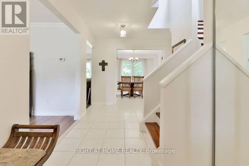 2932 Remea Court — photo 3 of 32