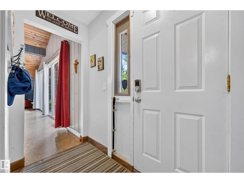208 1 AV — photo 9 of 40